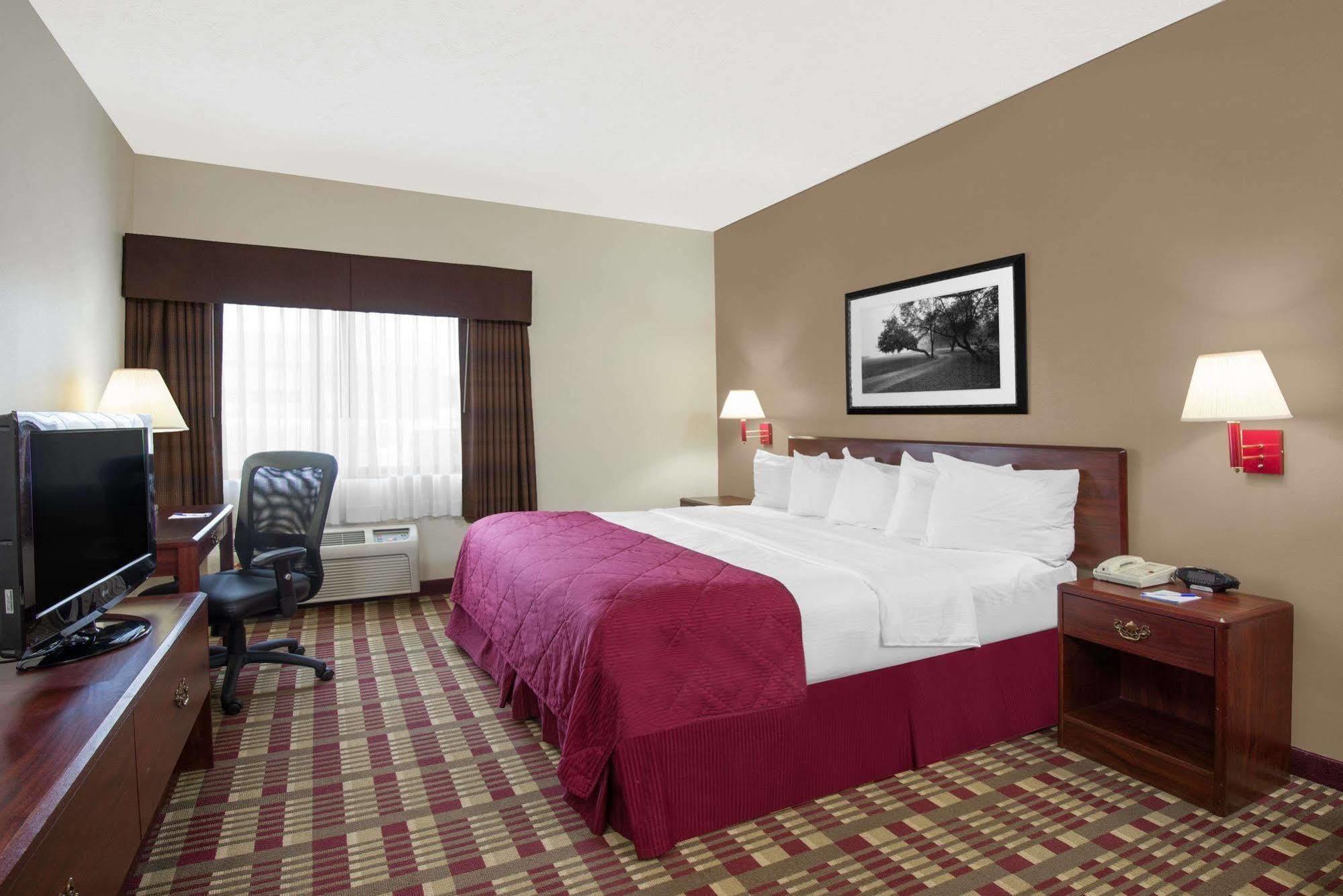 Baymont By Wyndham Boston Heights/Hudson Hotel Luaran gambar